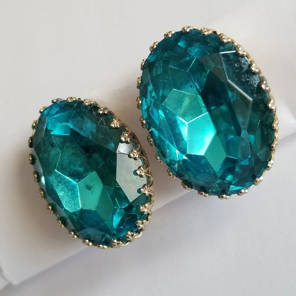 Vintage huge Coro clip earrings big aqua blue glass gems facted oval glam jewel